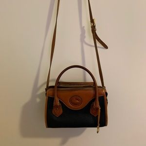 Beautiful Dooney and Bourke all leather bag